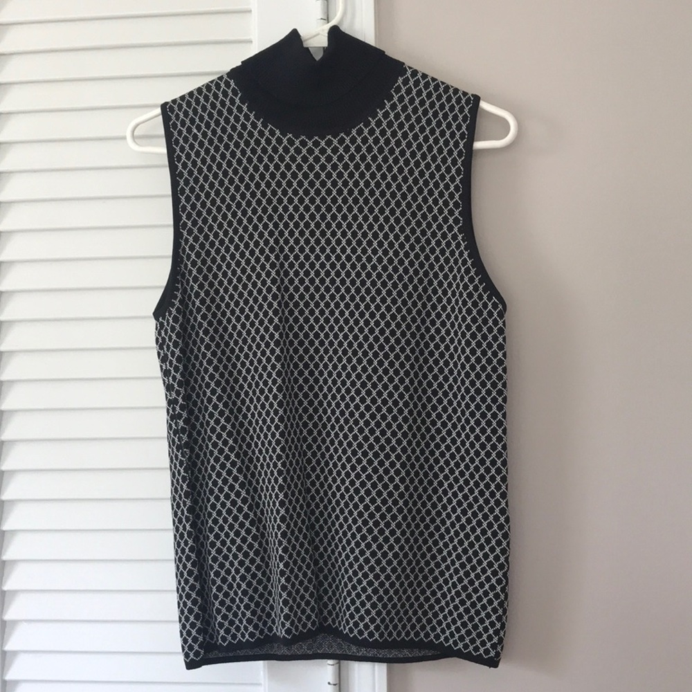 ✨Vintage Turtleneck Sleeveless Top • Size L✨